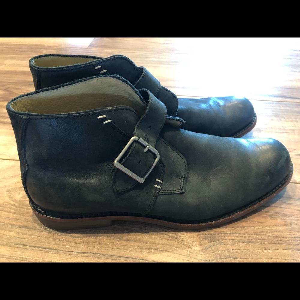 Uggs Men Black Boots - Picture 3 of 4